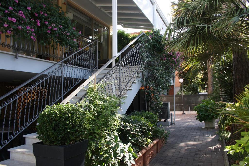 Hotel Bellerofonte Rimini Exteriör bild